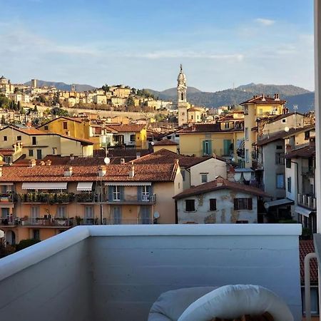 "La Me Ca" Intero Appartamento In Centro Con Vista Sui Colli Bergamo Bagian luar foto